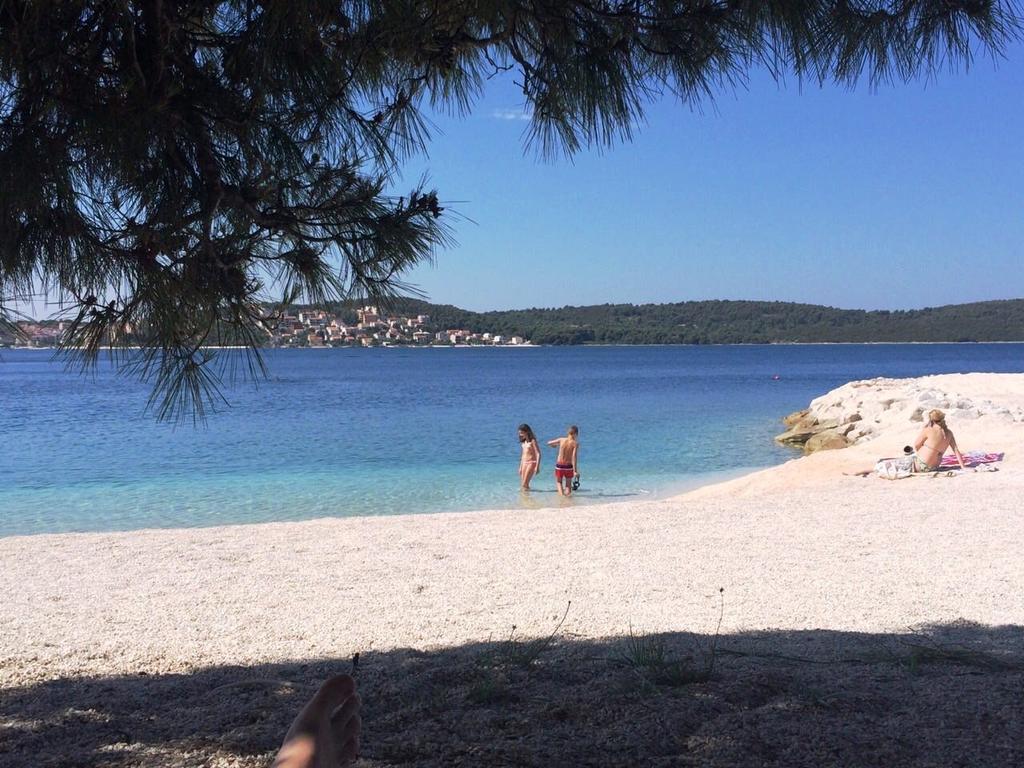 Hella Apartments Trogir Quarto foto