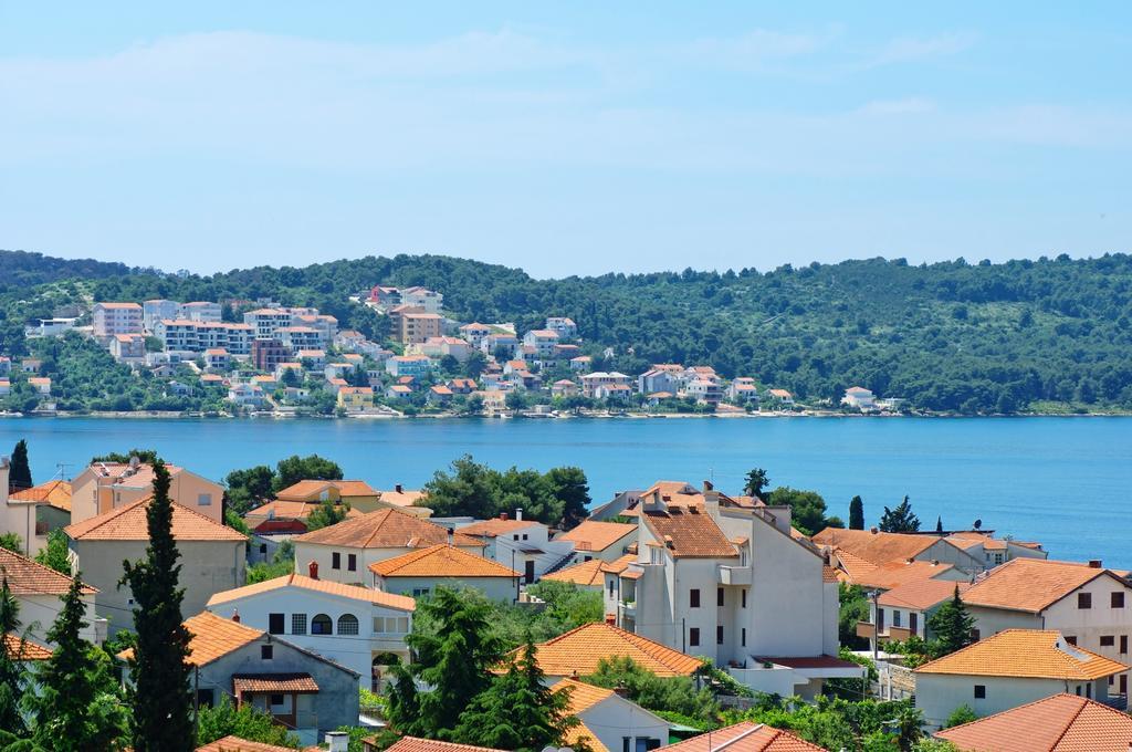 Hella Apartments Trogir Quarto foto