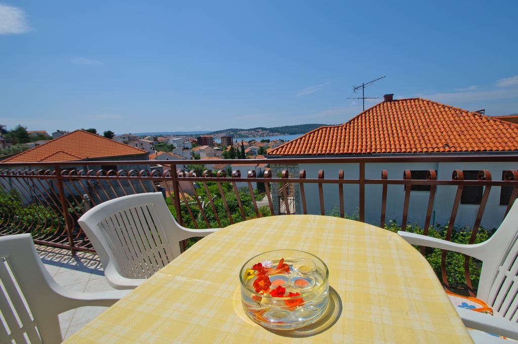 Hella Apartments Trogir Quarto foto
