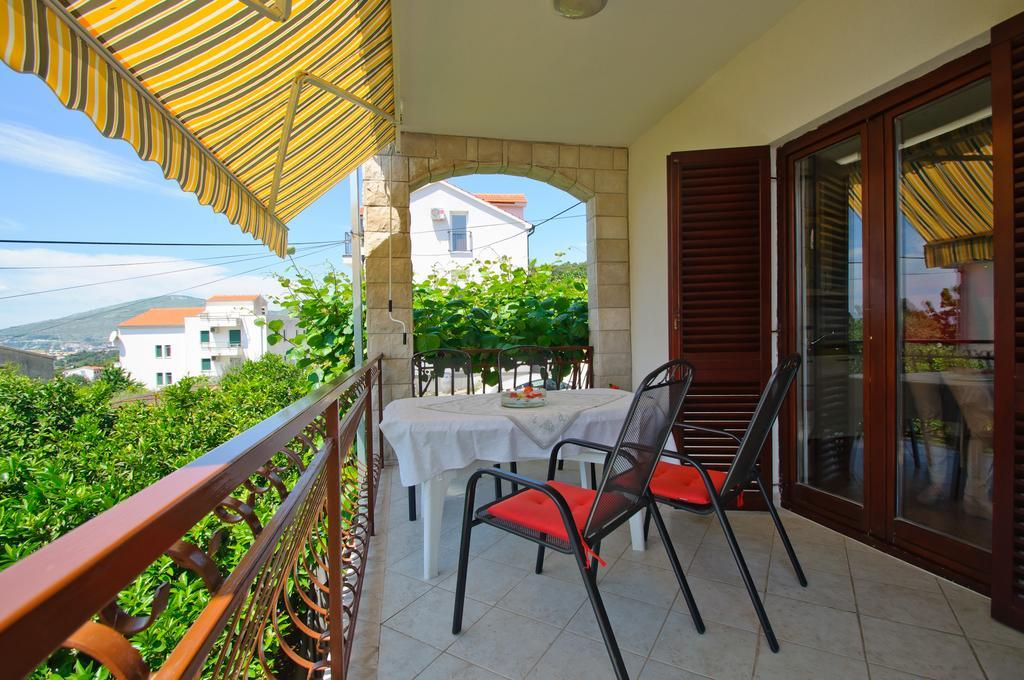 Hella Apartments Trogir Quarto foto