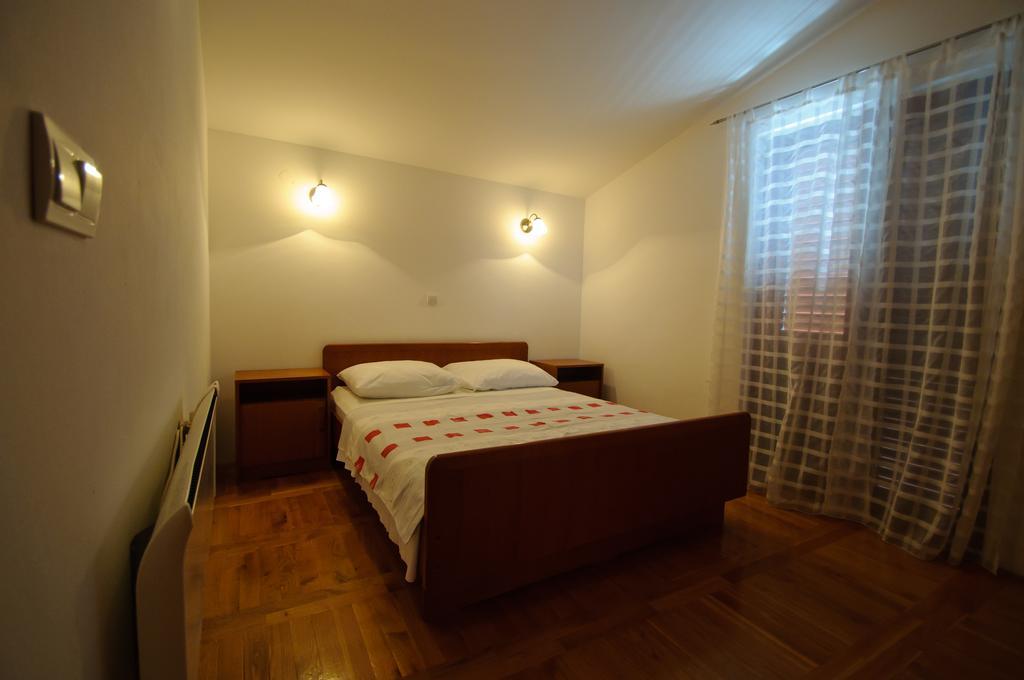 Hella Apartments Trogir Quarto foto