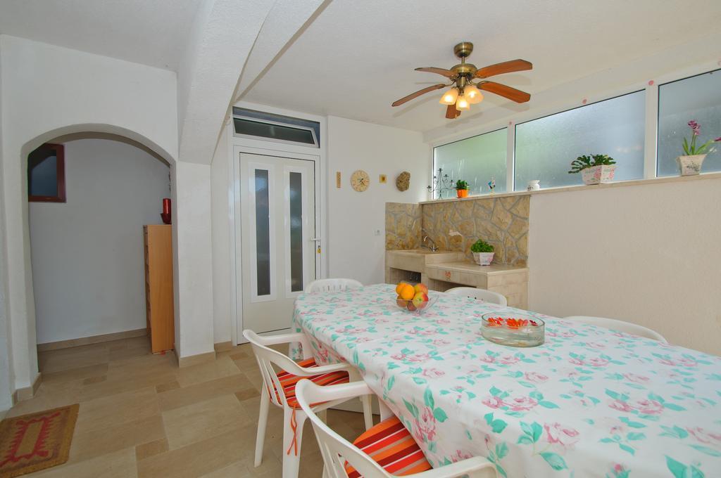 Hella Apartments Trogir Quarto foto